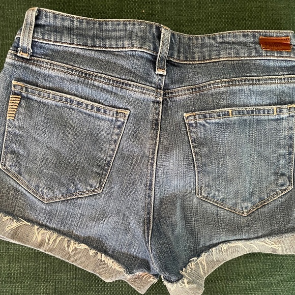 Paige Denim Women’s Jimmy Jimmy Short - Picture 4 of 5